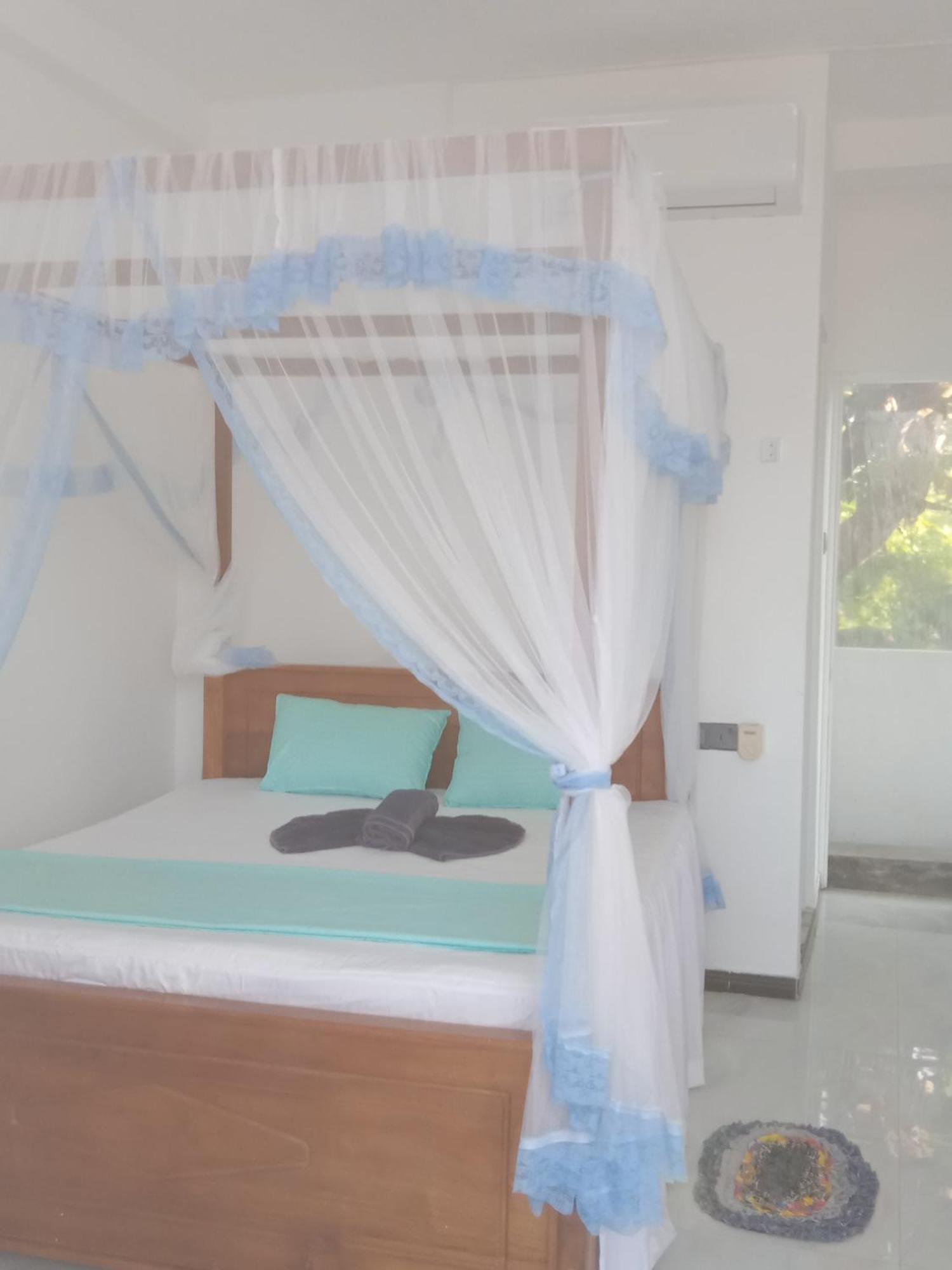 Bed and Breakfast Moon Light Guest Mirissa Pokoj fotografie